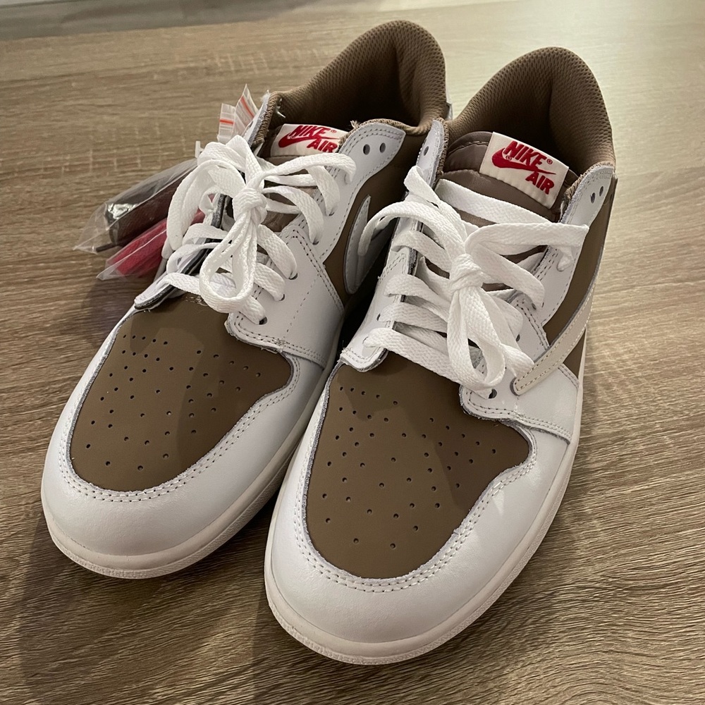 Travis Scott x Air Jordan 1 Low “Reverse Mocha”